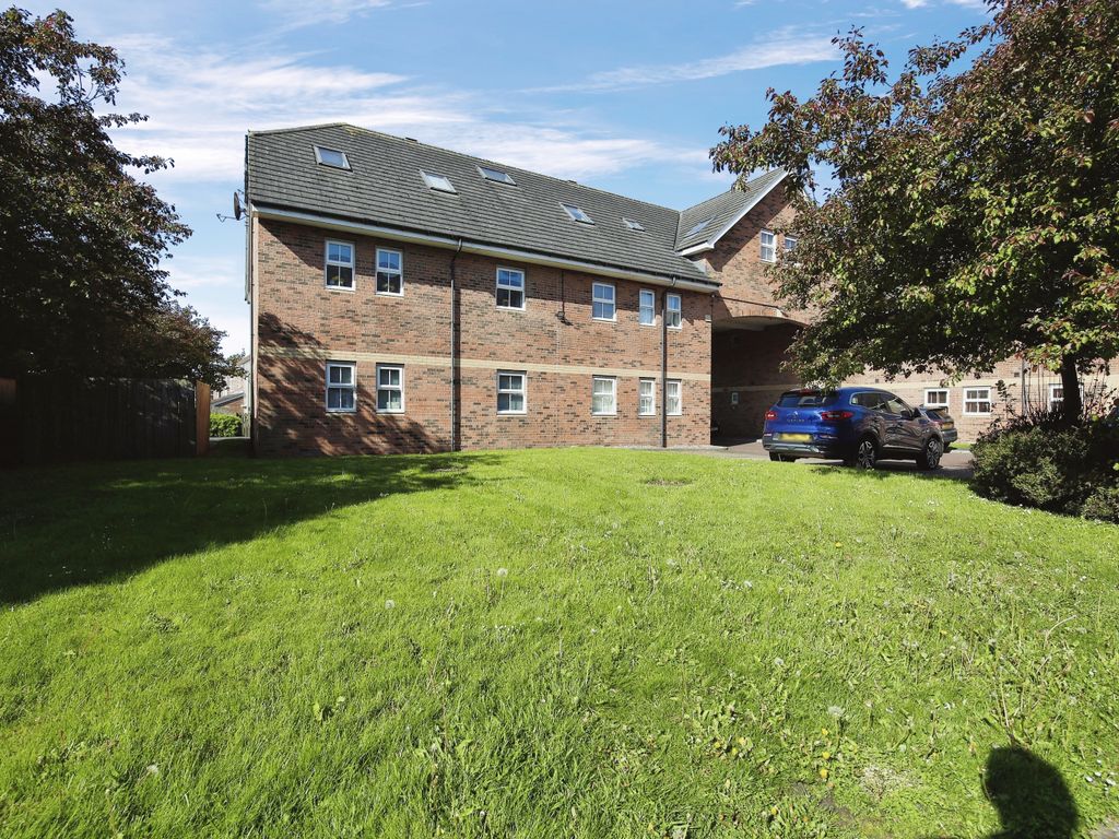 2 bed flat for sale in Sandringham Court, Chester Le Street DH3, £100,000