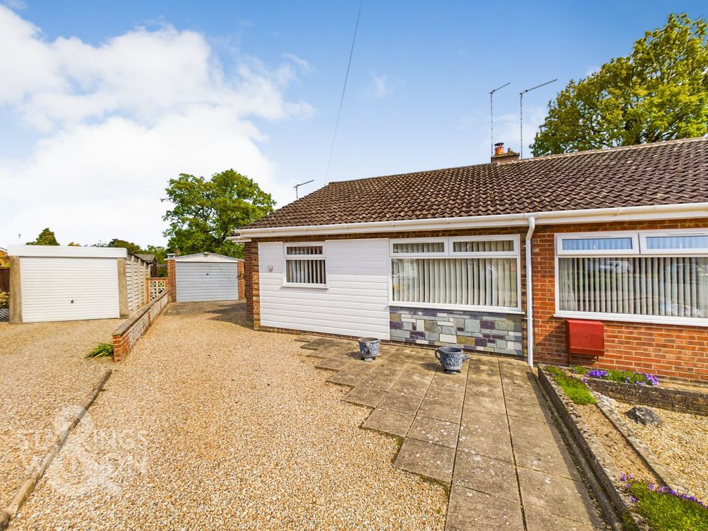 3 bed semi-detached bungalow for sale in Brecklands Road, Brundall, Norwich NR13, £265,000