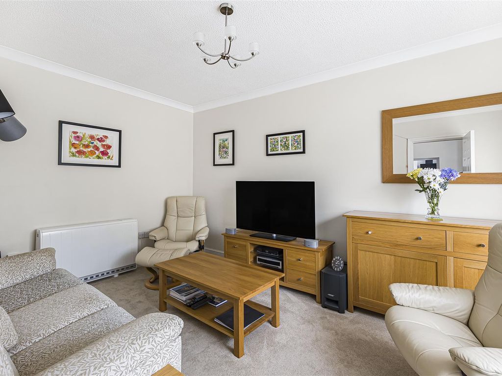 3 bed terraced house for sale in Chauncy Court, Hertford SG14, £320,000