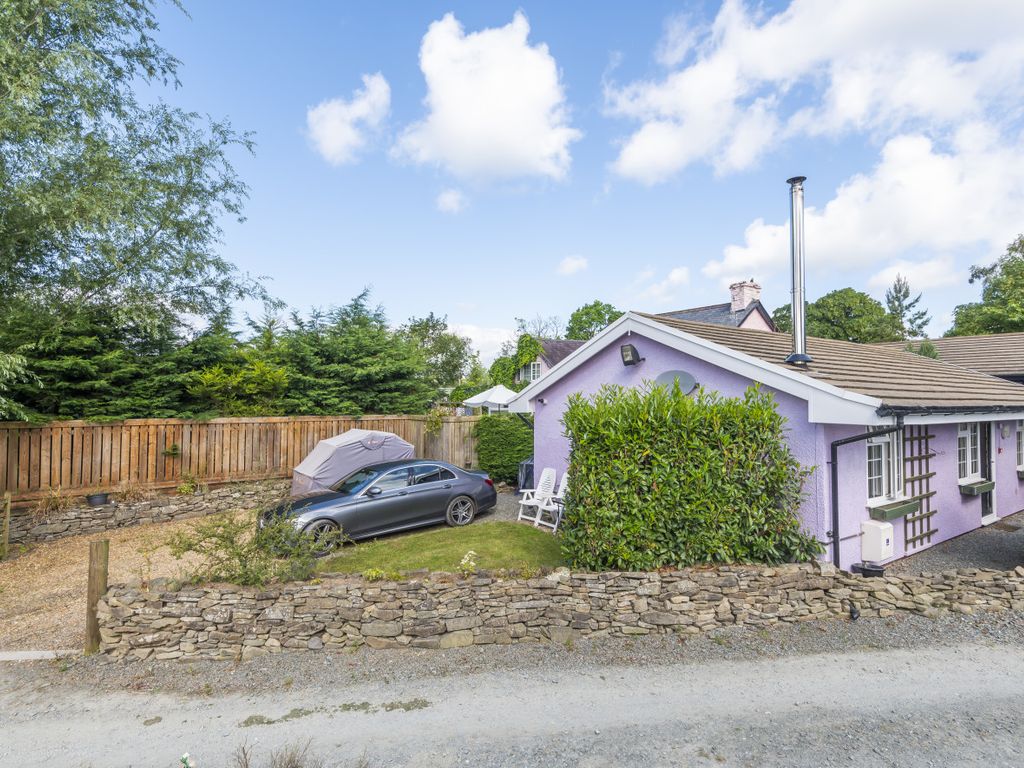 2 bed cottage for sale in Crossgates, Llandrindod Wells LD2, £125,000