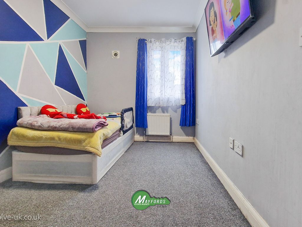 2 bed flat for sale in St. Mark's Place, Dagenham, Dagenham RM10, £255,000