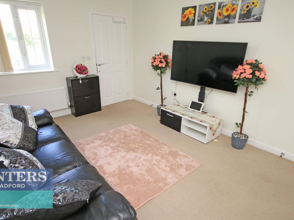 3 bed detached house for sale in Beck Bridge Lane, Allerton, Bradford BD15, £230,000