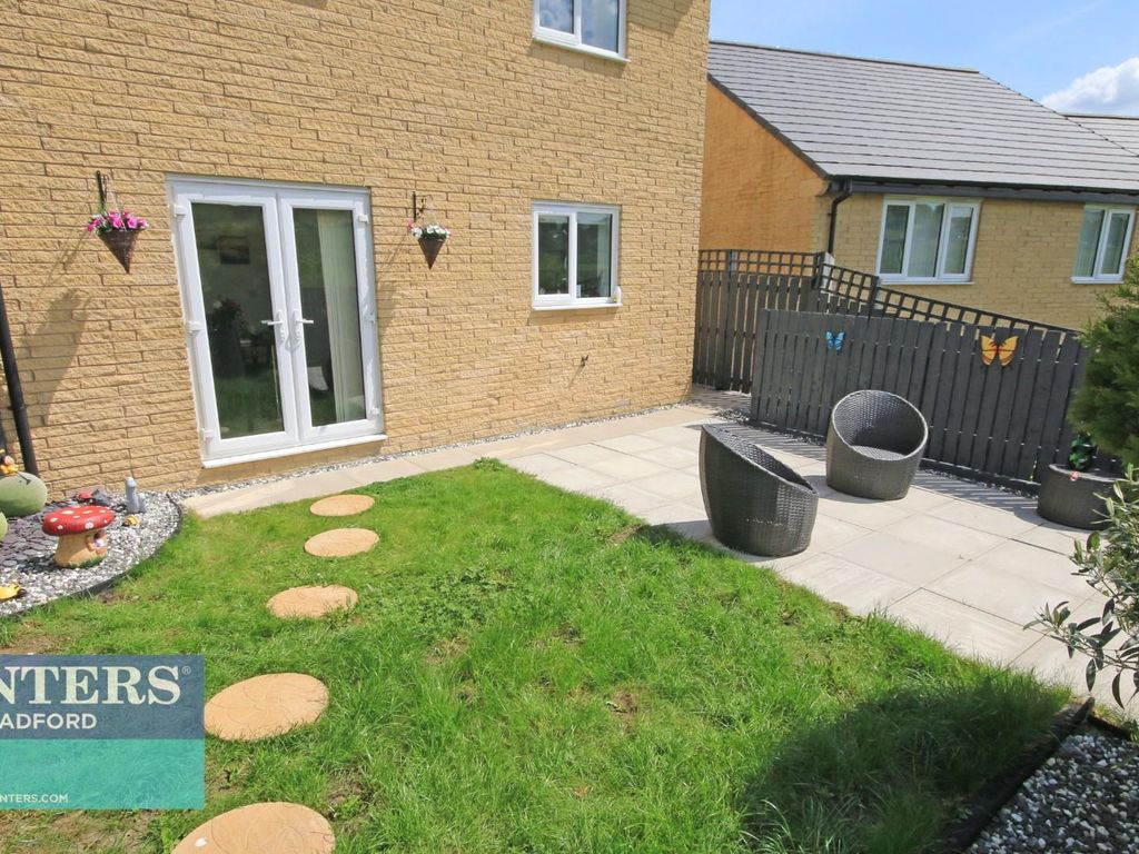 3 bed detached house for sale in Beck Bridge Lane, Allerton, Bradford BD15, £230,000