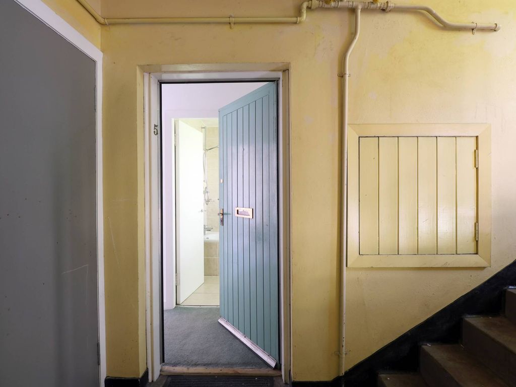 1 bed flat for sale in Dean Path, Edinburgh EH4, £210,000