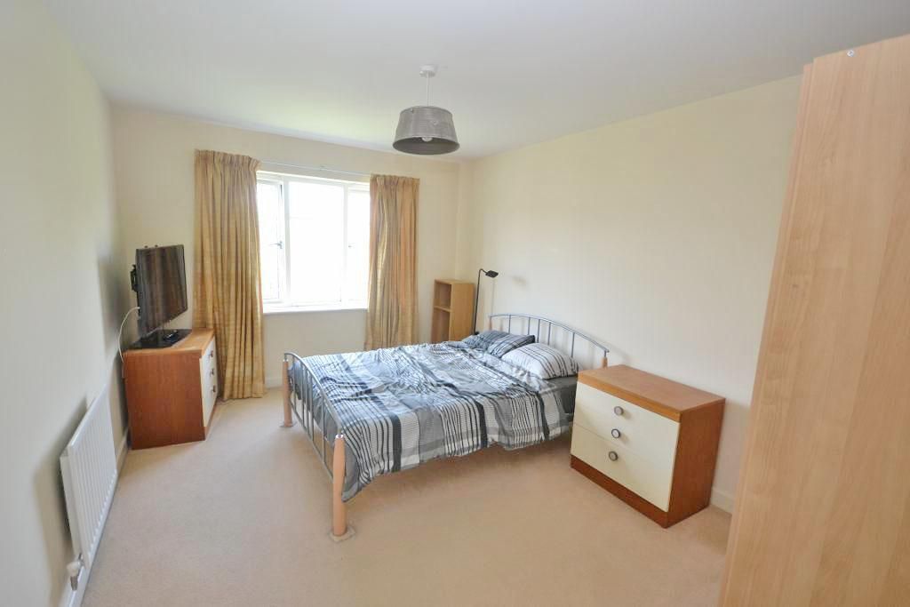 1 bed flat for sale in Millward Drive, Fenny Stratford, Milton Keynes, Buckinghamshire MK2, £157,995