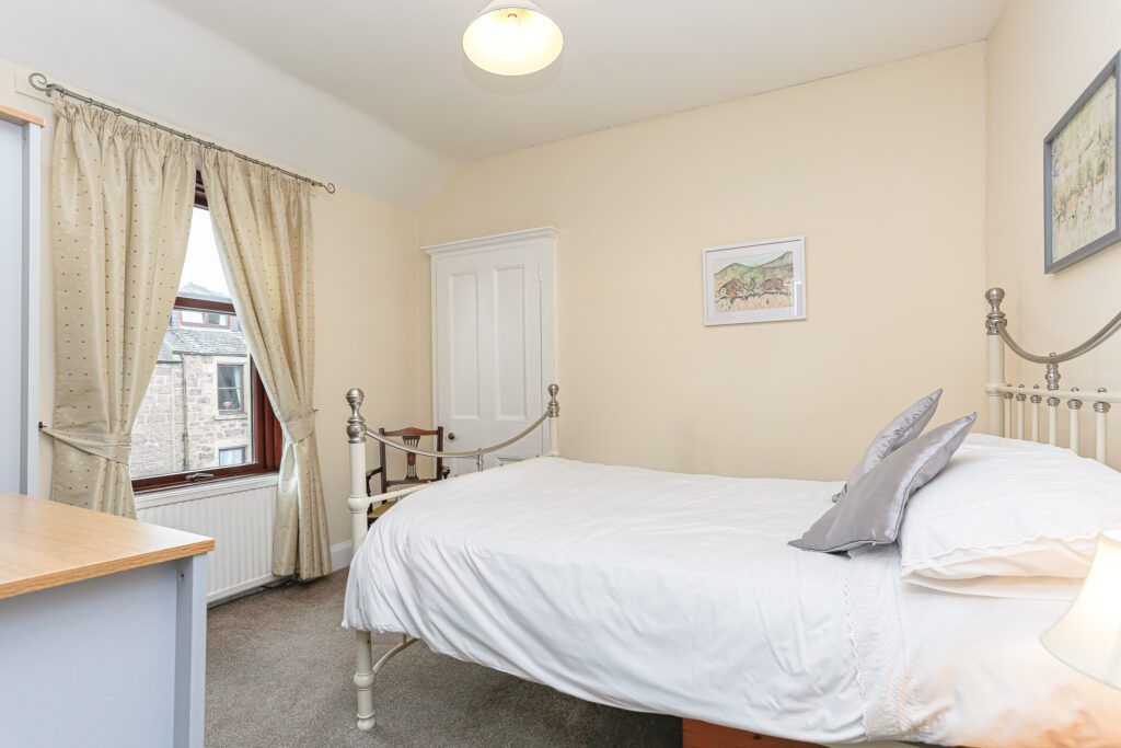 5 bed terraced house for sale in Inglefield, Main Street, Callander FK17, £320,000