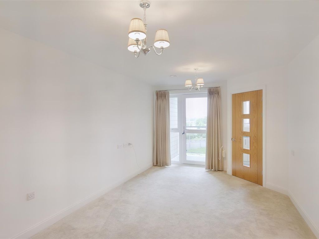 1 bed flat for sale in Elizabeth Place, Trimbush Way, Market Harborough LE16, £230,000