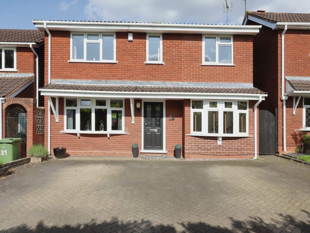 4 bed detached house for sale in Stokesay Avenue, Perton Wolverhampton, Staffordshire WV6, £325,000