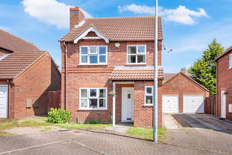 3 bed detached house for sale in Stretton Close, Sturton By Stow, Lincoln LN1, £245,000