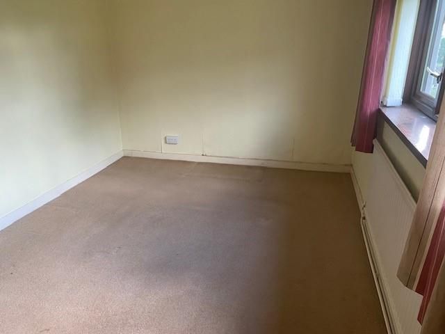 2 bed flat for sale in Lon Cowin, Bancyfelin, Carmarthen SA33, £92,000