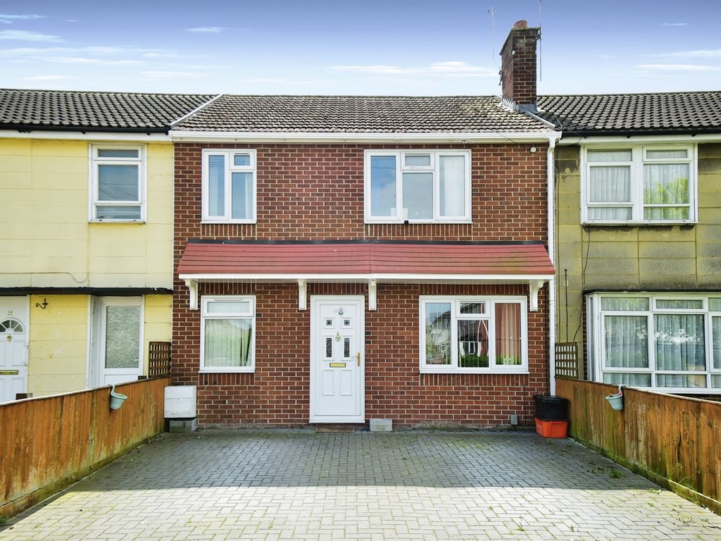 3 bed terraced house for sale in Wolsely Avenue, Swindon SN3, £200,000