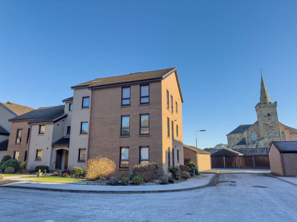 3 bed flat for sale in Abbots Mill, Kirkcaldy KY2, £180,000