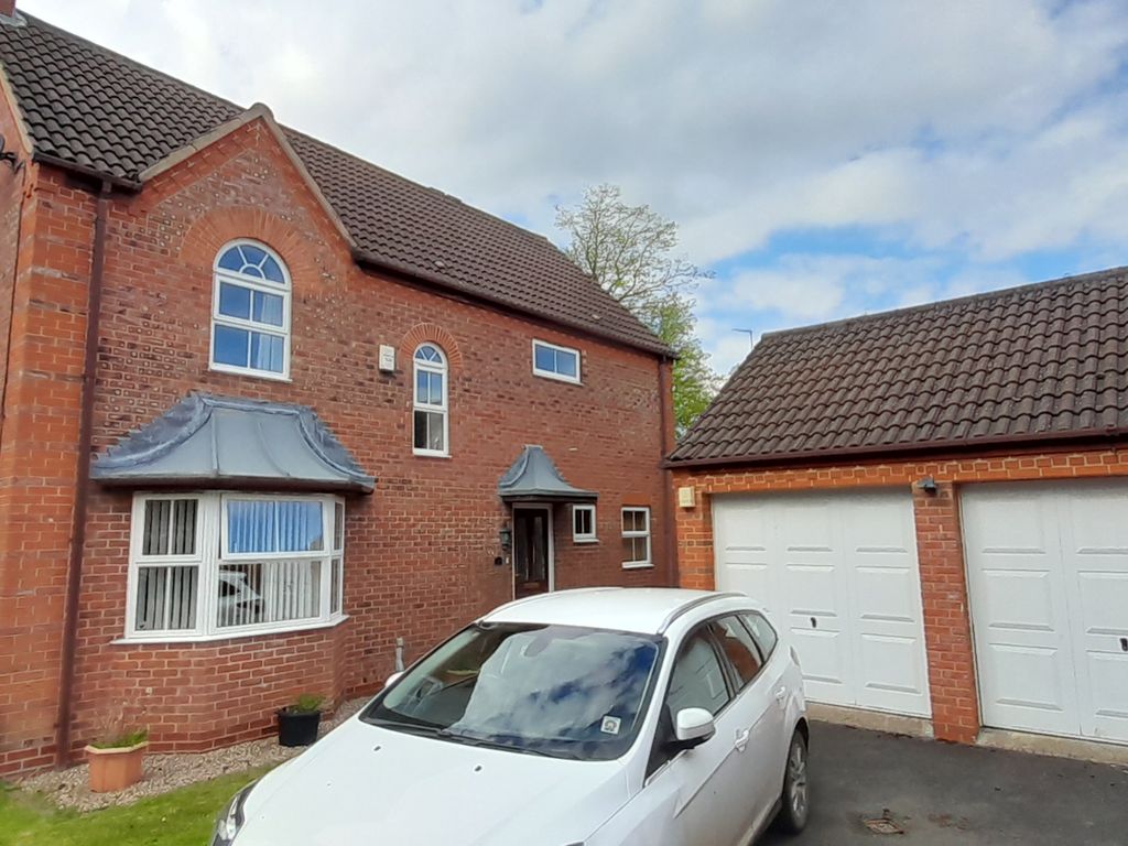 4 bed detached house for sale in Bristol Way, Sleaford NG34, £280,000