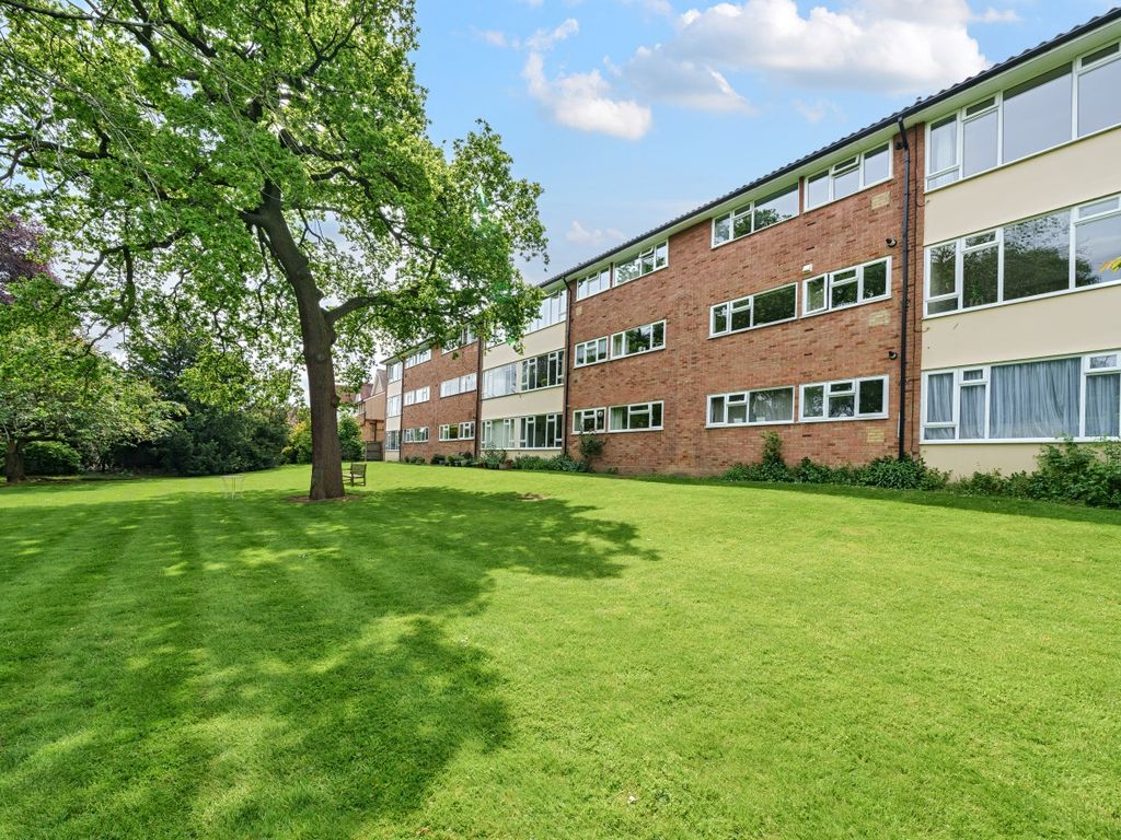 2 bed flat for sale in Lansdown Road, Sidcup DA14, £280,000