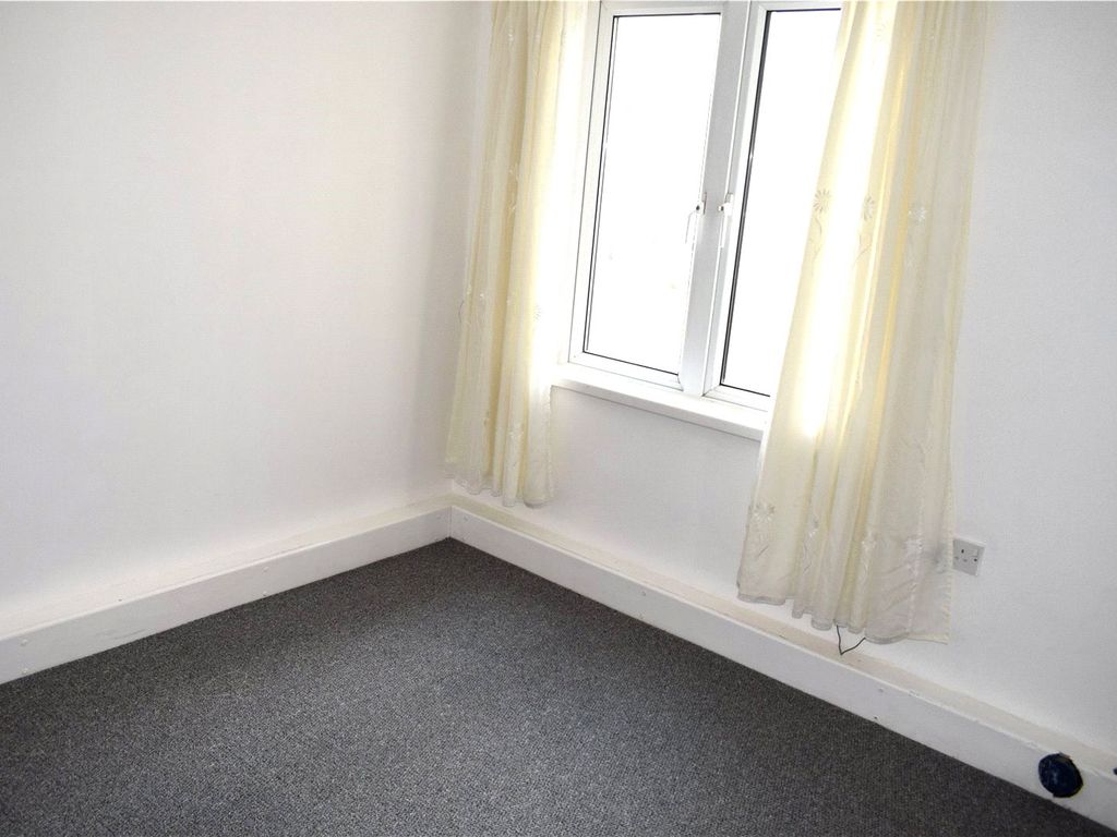 2 bed flat for sale in Pavilion Court, Off Esplanade Avenue, Porthcawl CF36, £120,000