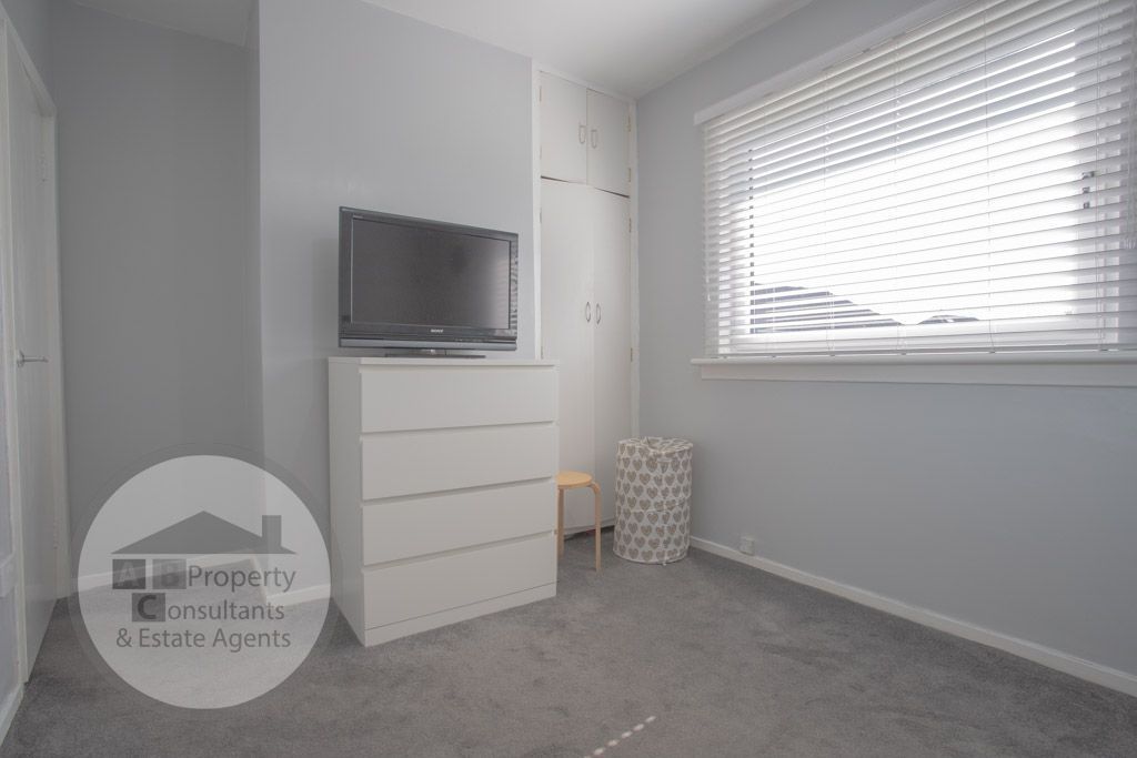 2 bed flat for sale in Greenfield Road, Glasgow G32, £99,995