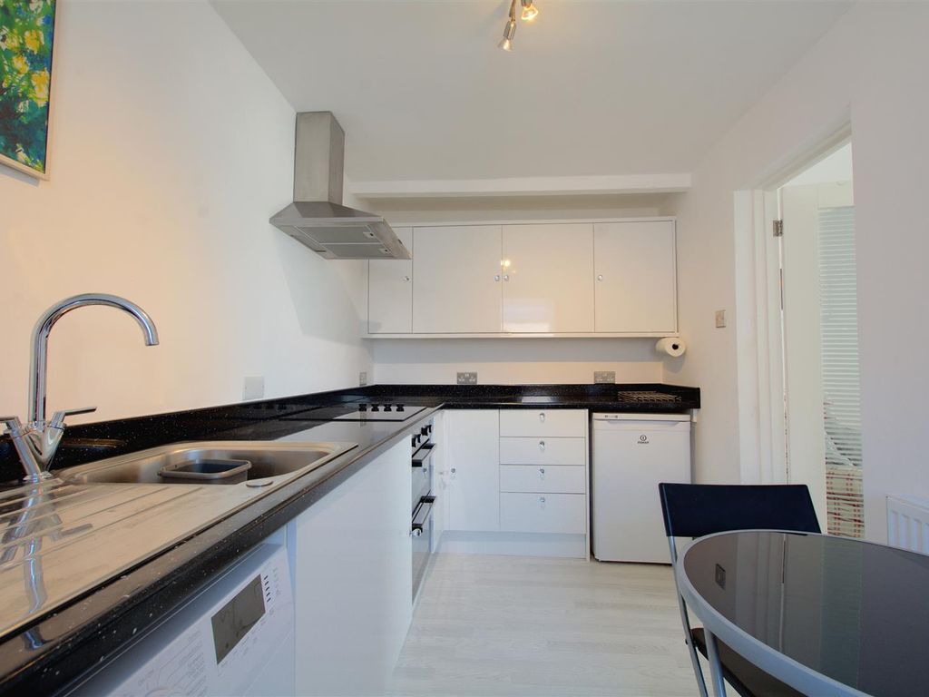 1 bed property for sale in Clarkes Lane, Beeston, Nottingham NG9, £163,500