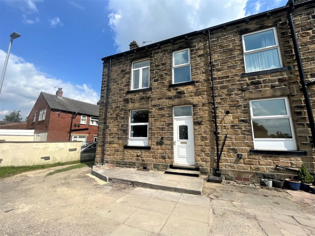 2 bed property for sale in Scotchman Lane, Morley, Leeds LS27, £149,950