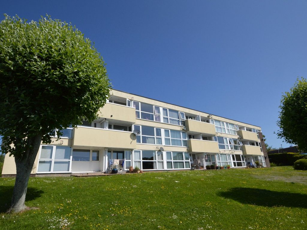 2 bed flat for sale in Oaklawn Court, Barton Road, Torquay, Devon TQ1, £170,000