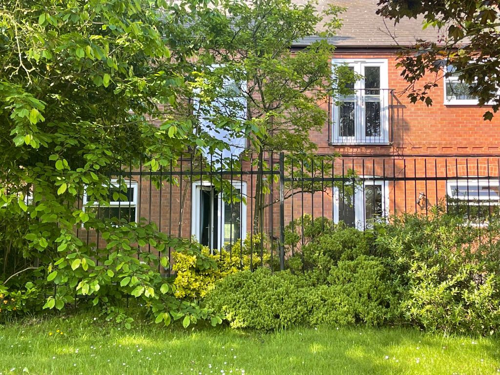 1 bed flat for sale in Trinity Court, Hinckley LE10, £110,000