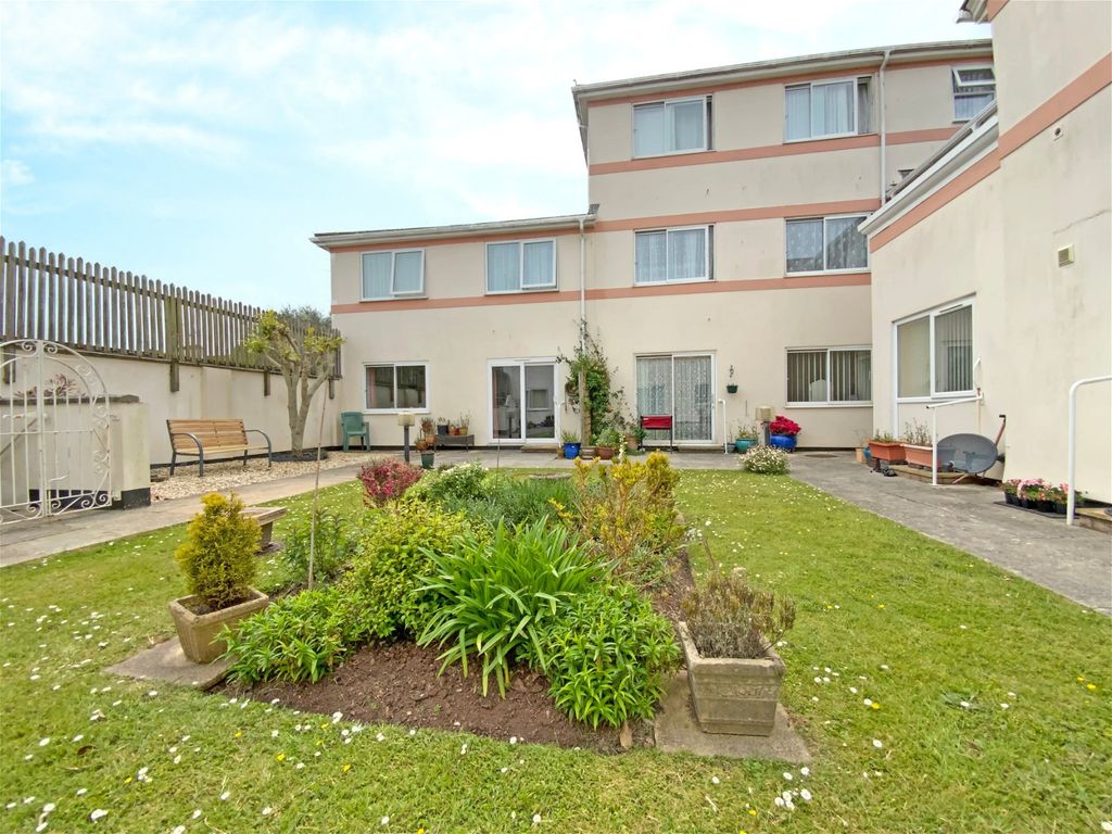 1 bed flat for sale in Fisher Street, Paignton TQ4, £69,950
