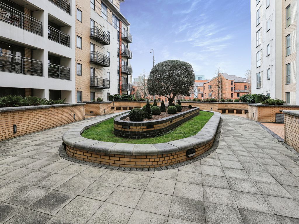 2 bed flat for sale in Cromwell Court, 10 Bowman Lane, Leeds, West Yorkshire LS10, £205,000