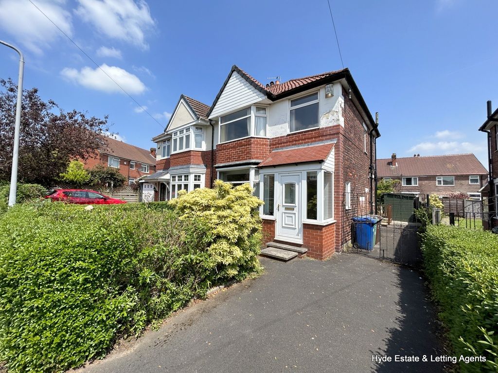 3 bed semi-detached house for sale in Lynton Drive, Prestwich, Manchester M25, £175,000