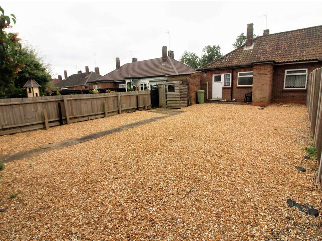 2 bed bungalow for sale in Furze Way, Wolverton, Milton Keynes MK12, £250,000