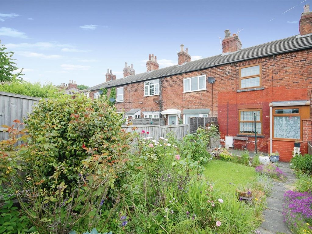 2 bed terraced house for sale in Middle Row Providence Place, Swillington Common, Leeds LS15, £125,000