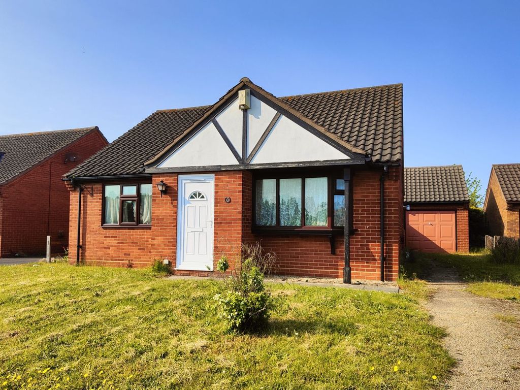 2 bed detached bungalow for sale in Hawkshead Grove, Lincoln LN2, £200,000