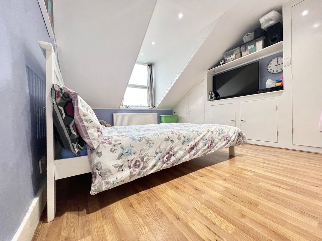 1 bed flat for sale in Cameron Road, Croydon CR0, £260,000