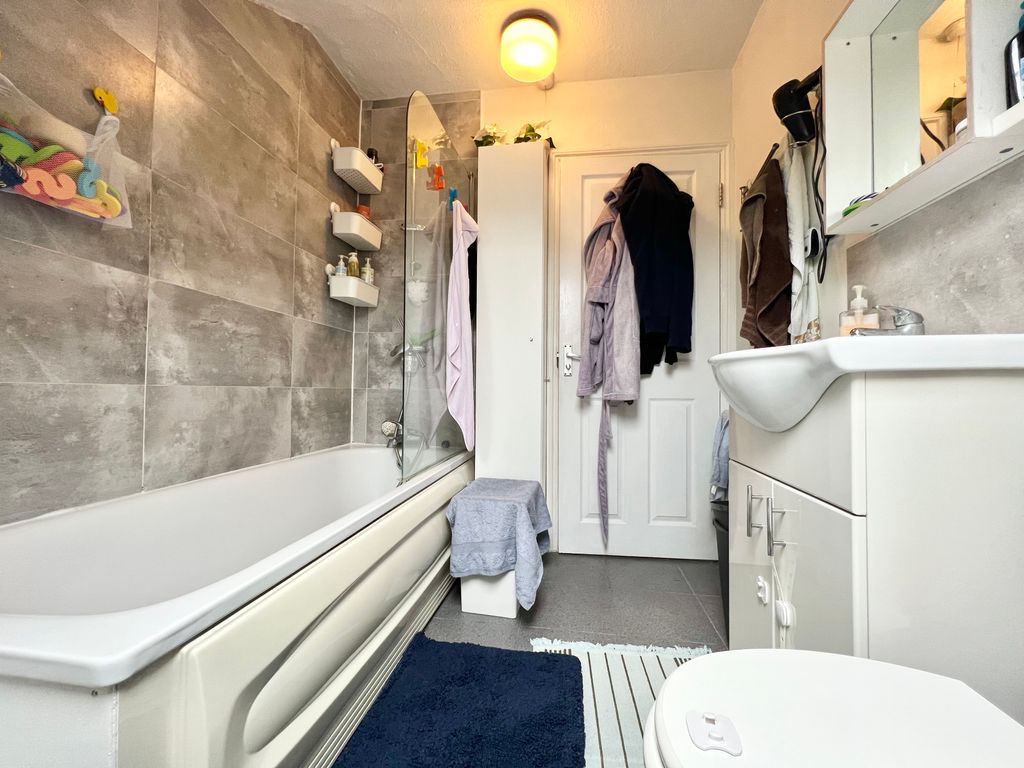 1 bed flat for sale in Cameron Road, Croydon CR0, £260,000