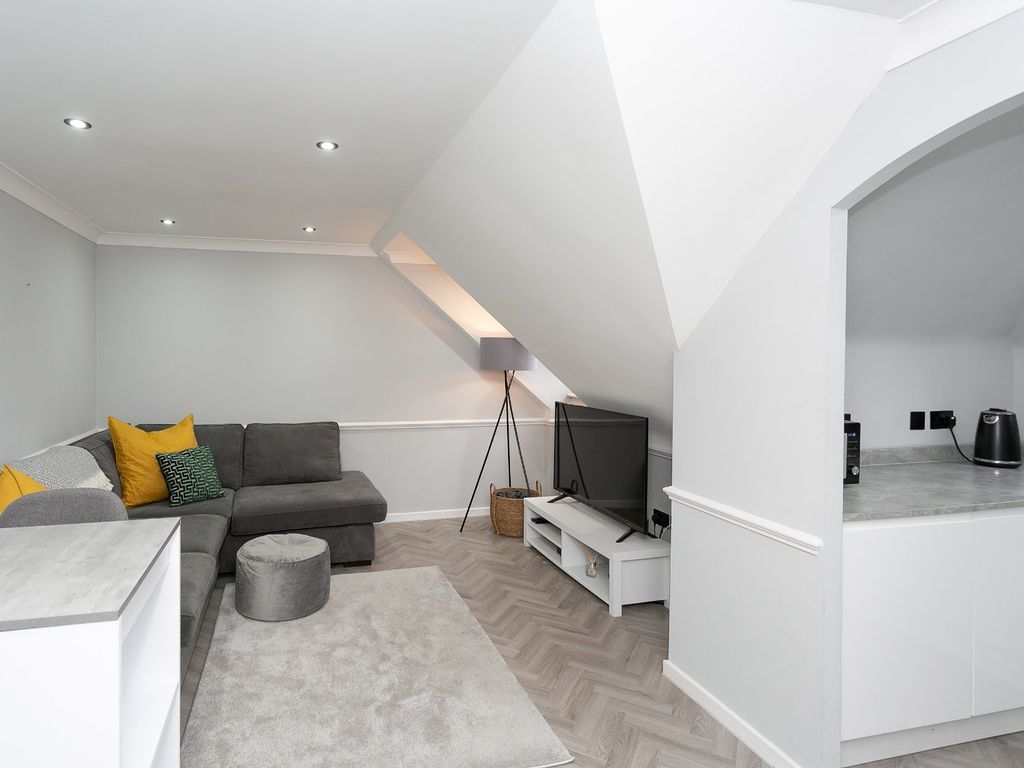 1 bed flat for sale in Alexandra Road, Hemel Hempstead, Hertfordshire HP2, £180,000
