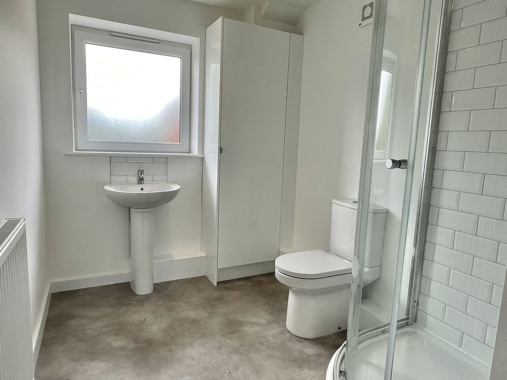 1 bed flat for sale in Blue Banks Avenue, Glen Parva, Leicester, Leicestershire. LE2, £185,000