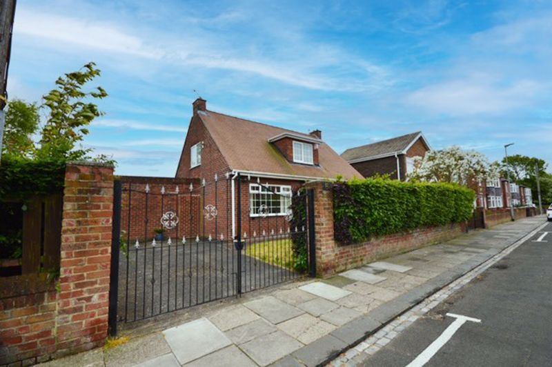 2 bed detached house for sale in Kingsway, Blyth NE24, £325,000