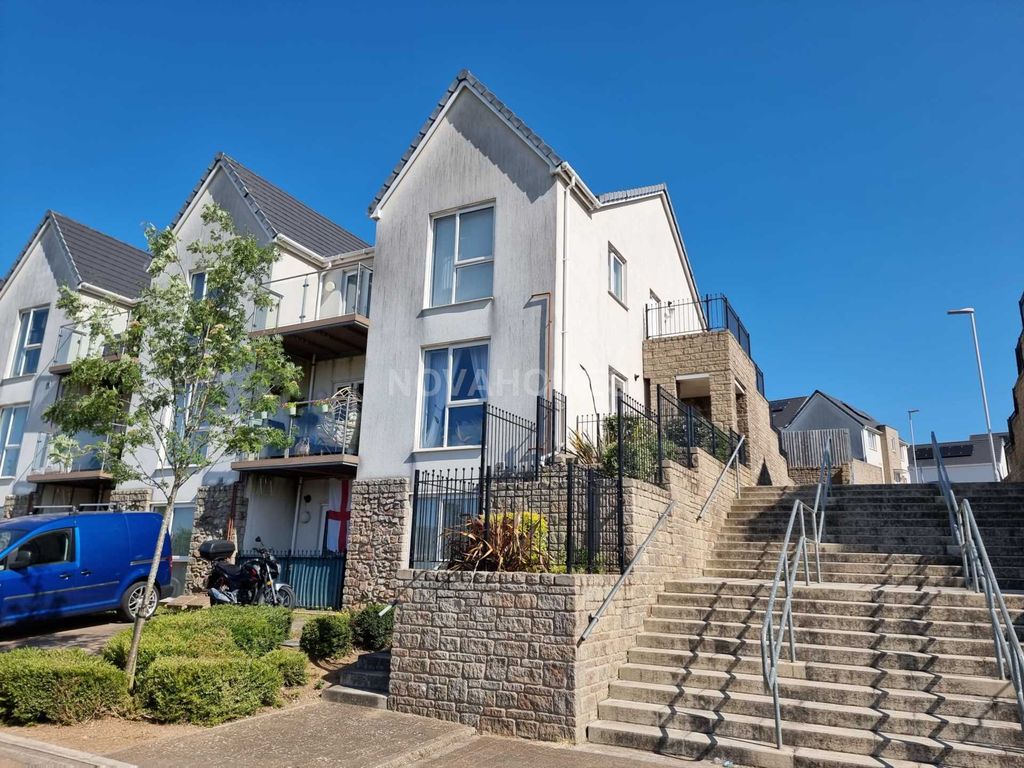 2 bed flat for sale in Grassendale Avenue, Plymouth PL2, £160,000