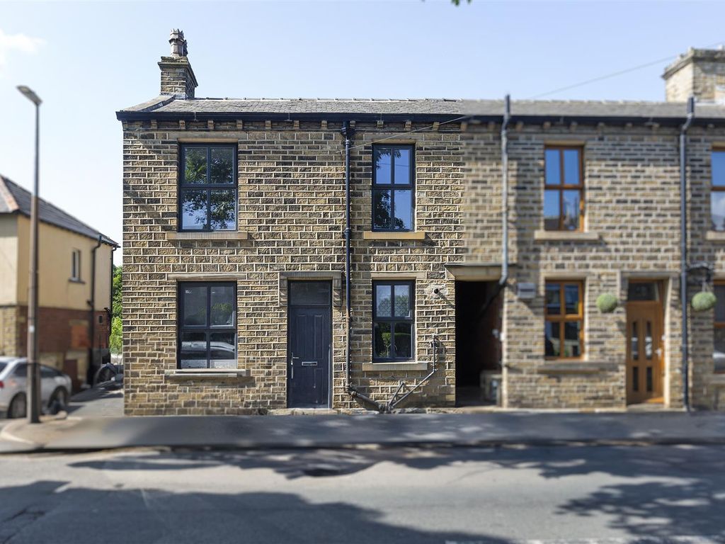 2 bed terraced house for sale in Town End, Almondbury, Huddersfield HD5, £110,000