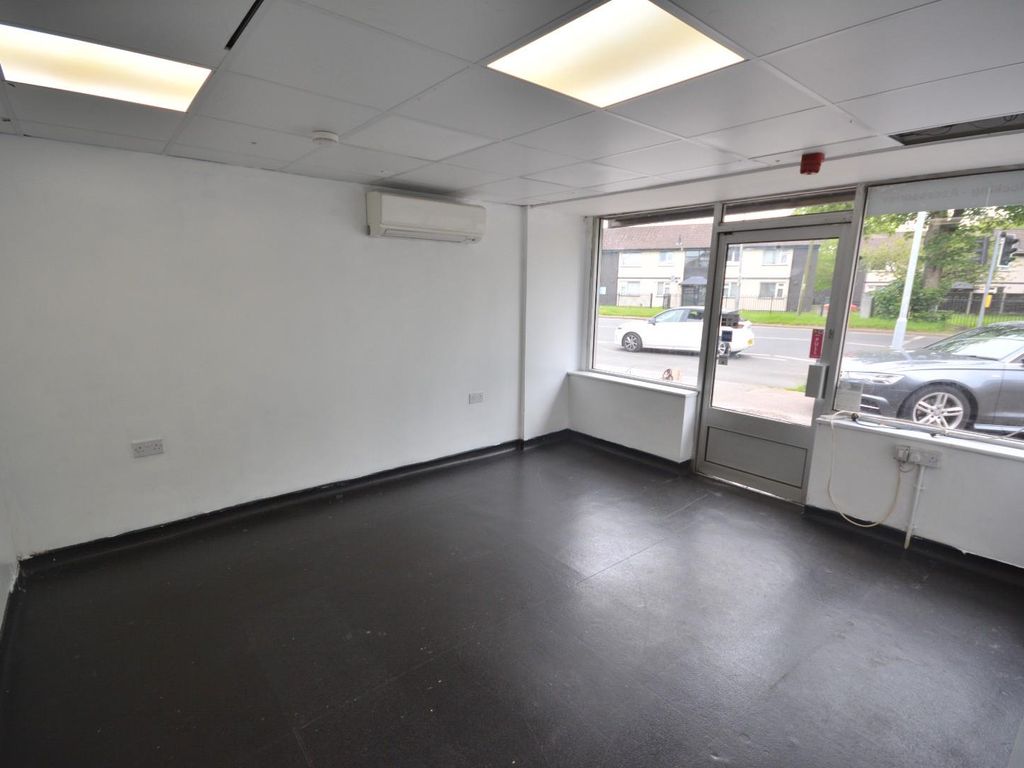 Retail premises for sale in Radcliffe Road, Bury BL9, £235,000