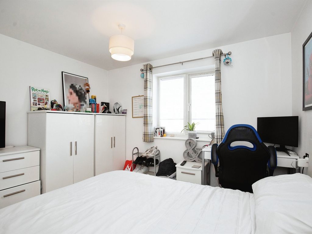 2 bed flat for sale in Hamlet Way, Stratford-Upon-Avon CV37, £190,000