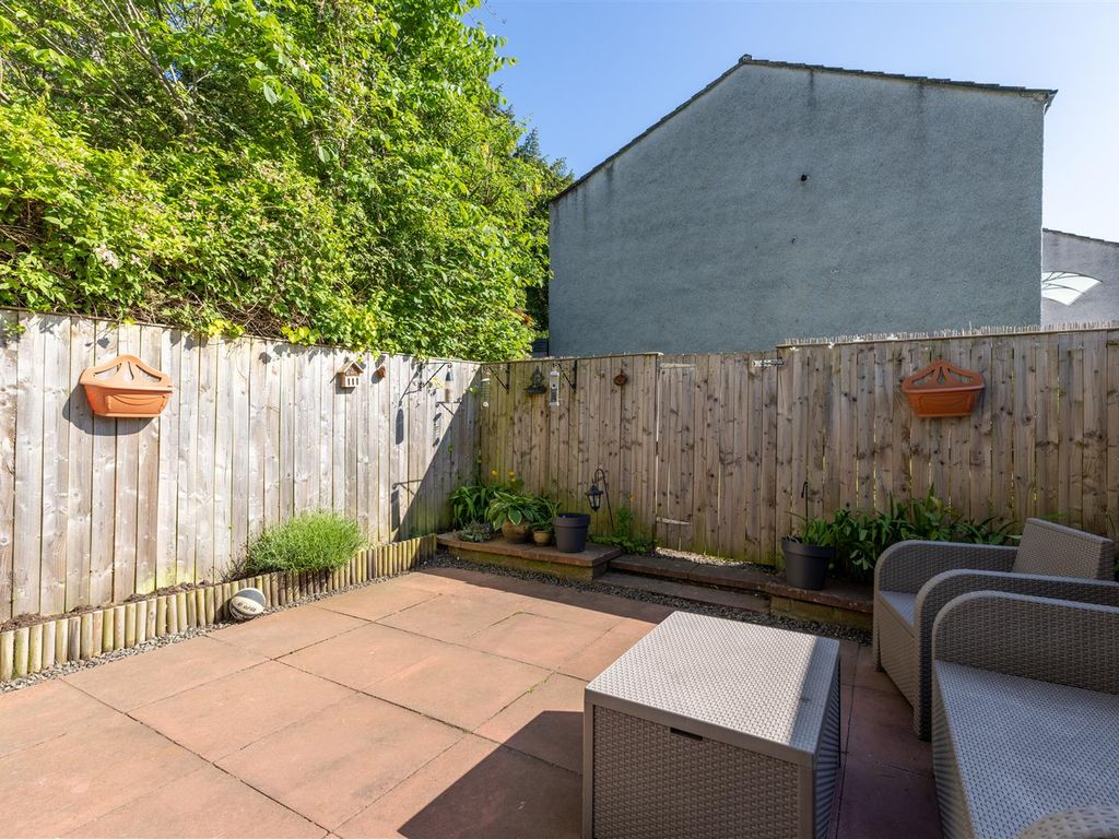 3 bed property for sale in Potterhill Gardens, Perth PH2, £162,000