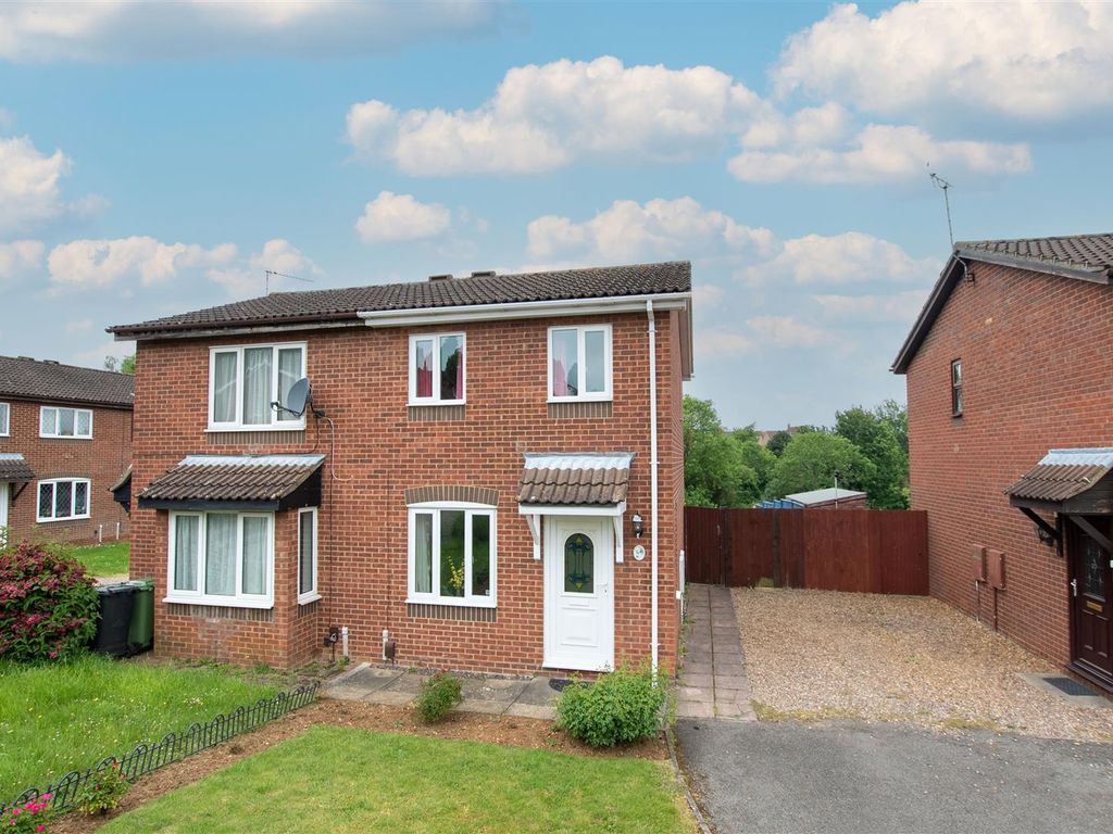 2 bed semi-detached house for sale in Linnet Close, Wellingborough NN8, £199,995