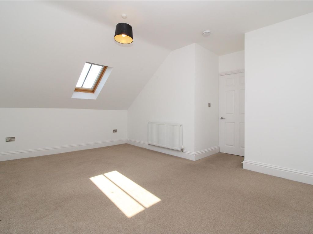 3 bed flat for sale in Merrilocks Road, Crosby, Liverpool L23, £210,000