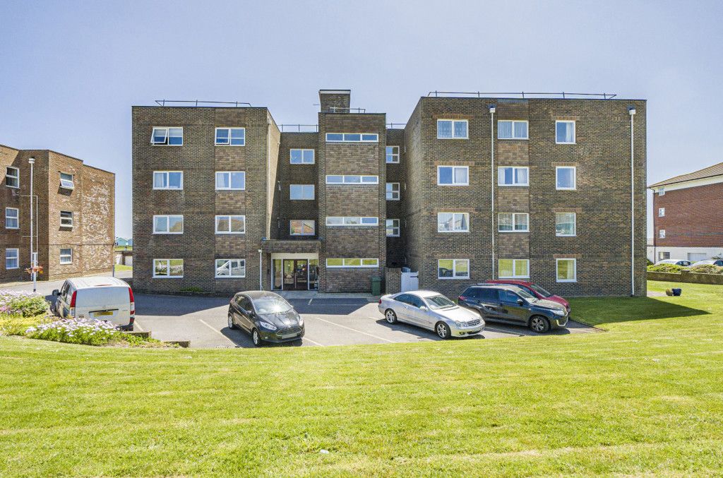 2 bed flat for sale in Brighton Road, Lancing BN15, £300,000