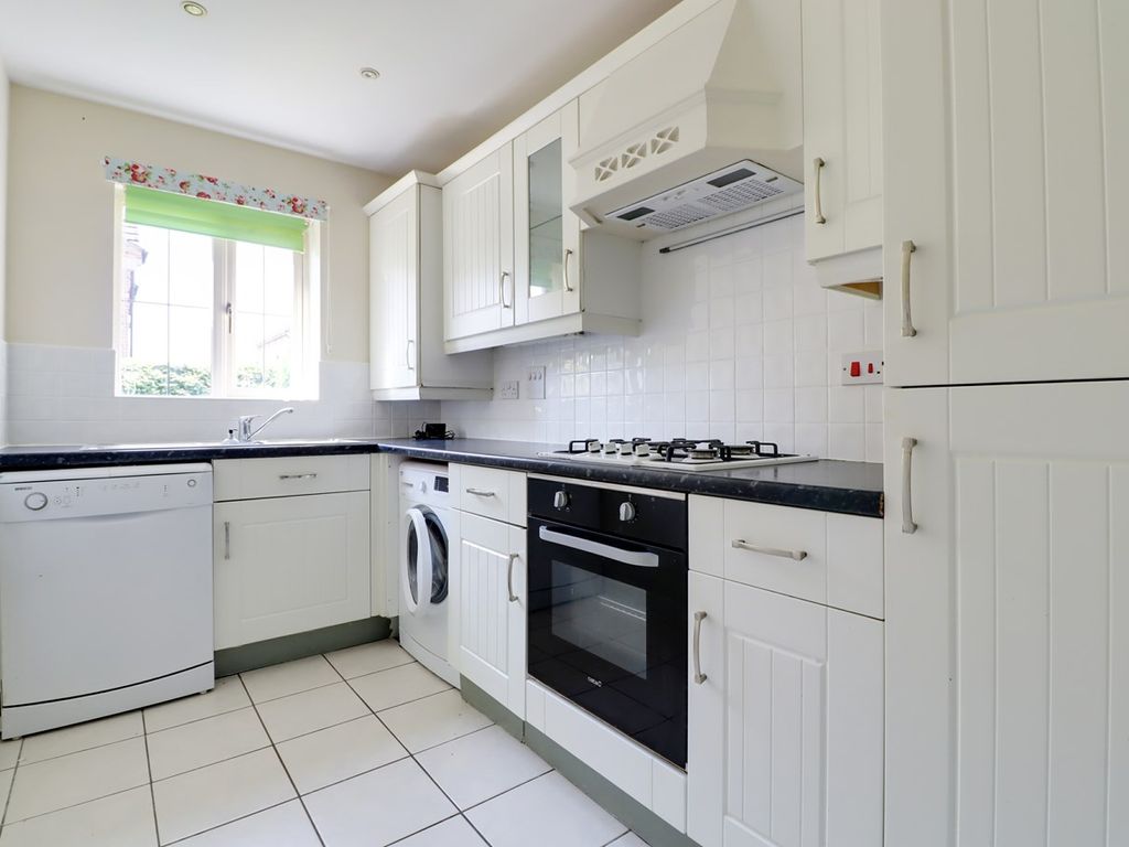 3 bed end terrace house for sale in Blacksmith Close, Epworth DN9, £185,000
