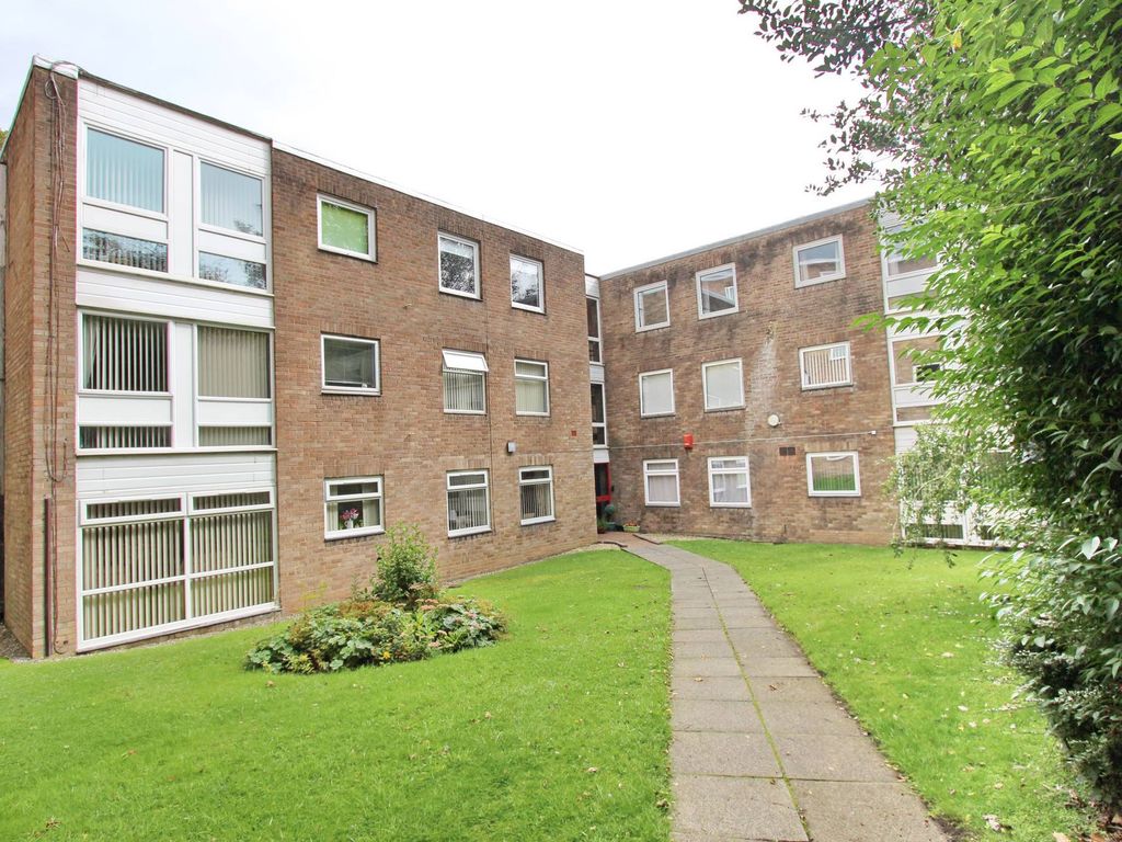 2 bed flat for sale in Manchester Road, Appleby Gardens BL9, £150,000