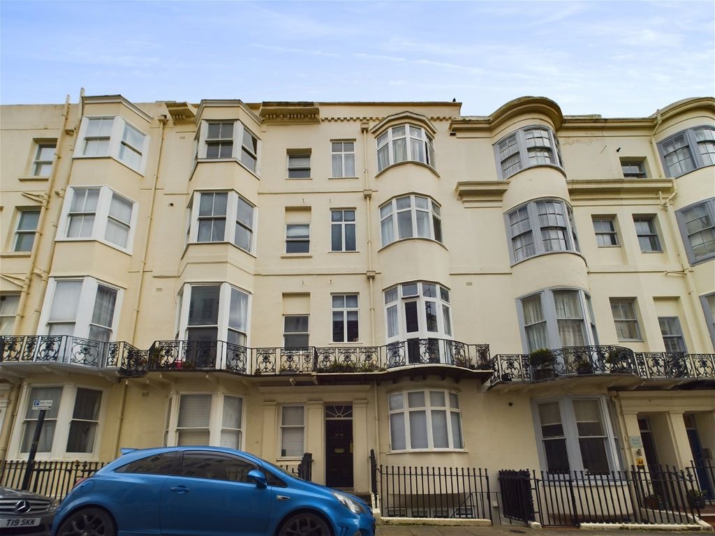 2 bed flat for sale in Atlingworth Street, Brighton, East Sussex BN2, £275,000