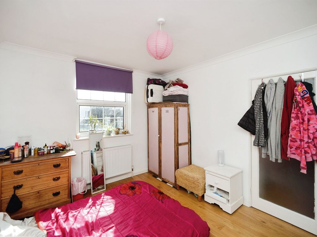2 bed flat for sale in Nevill Road, Rottingdean, Brighton BN2, £250,000