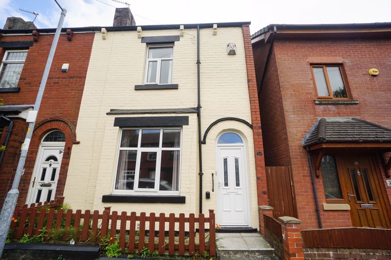 2 bed end terrace house for sale in Essex Street, Horwich, Bolton BL6, £130,000