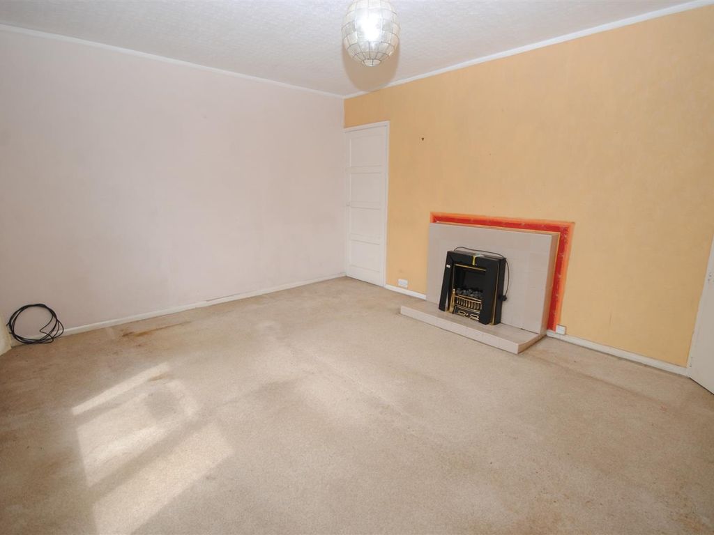 3 bed semi-detached house for sale in Lime Tree Crescent, Kippax, Leeds LS25, £160,000