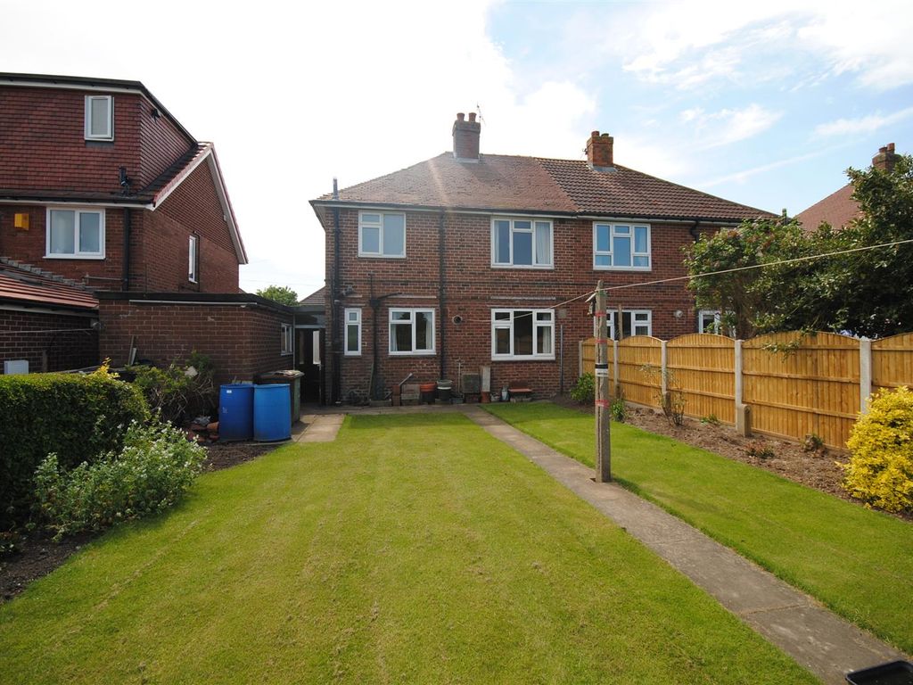 3 bed semi-detached house for sale in Lime Tree Crescent, Kippax, Leeds LS25, £160,000